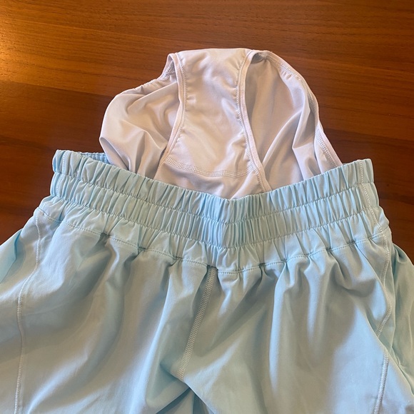 Lululemon Track That short 5” inseam - Picture 4 of 4